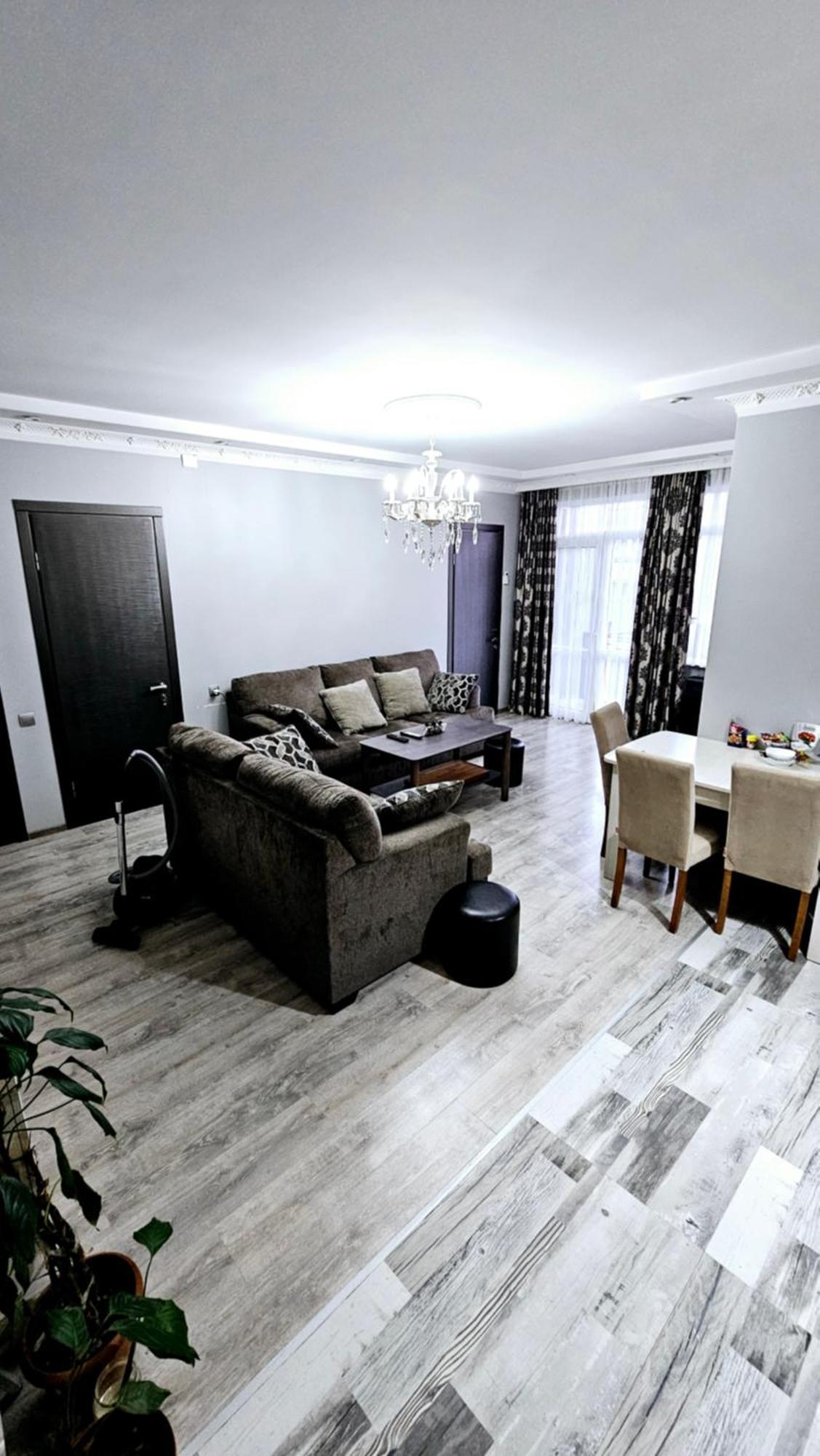 Apartment Irina 巴统 外观 照片